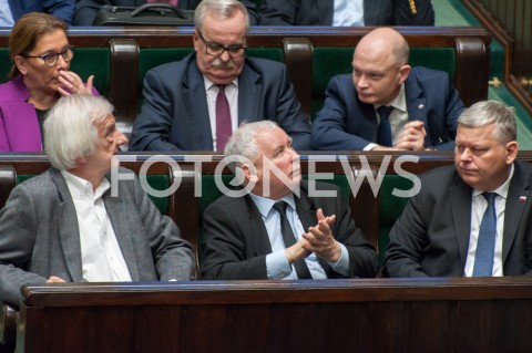  28.12.2018 WARSZAWA SEJM<br />POSIEDZENIE SEJMU<br />DEBATA I GLOSOWANIE NAD USTAWA ZAPOBIEGAJACA WZROSTOWI CEN PRADU W 2019 ROKU<br />N/Z PREZES JAROSLAW KACZYNSKI RYSZARD TERLECKI MAREK SUSKI<br /> 