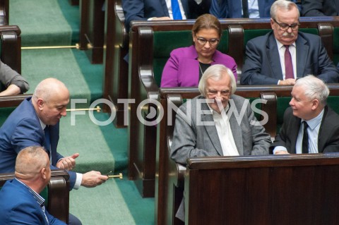  28.12.2018 WARSZAWA SEJM<br />POSIEDZENIE SEJMU<br />DEBATA I GLOSOWANIE NAD USTAWA ZAPOBIEGAJACA WZROSTOWI CEN PRADU W 2019 ROKU<br />N/Z JAROSLAW KACZYNSKI JOACHIM BRUDZINSKI<br /> 