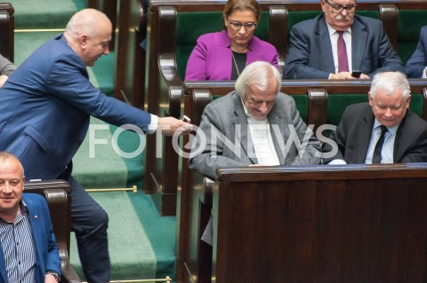  28.12.2018 WARSZAWA SEJM<br />POSIEDZENIE SEJMU<br />DEBATA I GLOSOWANIE NAD USTAWA ZAPOBIEGAJACA WZROSTOWI CEN PRADU W 2019 ROKU<br />N/Z JAROSLAW KACZYNSKI JOACHIM BRUDZINSKI<br /> 