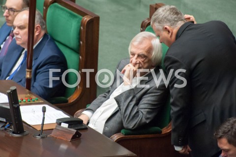  28.12.2018 WARSZAWA SEJM<br />POSIEDZENIE SEJMU<br />DEBATA I GLOSOWANIE NAD USTAWA ZAPOBIEGAJACA WZROSTOWI CEN PRADU W 2019 ROKU<br />N/Z RYSZARD TERLECKI MAREK SUSKI<br /> 