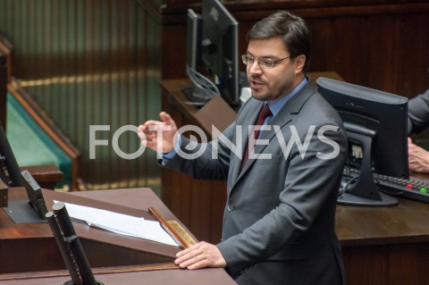  28.12.2018 WARSZAWA SEJM<br />POSIEDZENIE SEJMU<br />DEBATA I GLOSOWANIE NAD USTAWA ZAPOBIEGAJACA WZROSTOWI CEN PRADU W 2019 ROKU<br />N/Z STANISLAW TYSZKA<br /> 