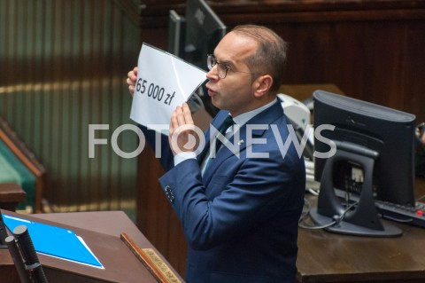  28.12.2018 WARSZAWA SEJM<br />POSIEDZENIE SEJMU<br />DEBATA I GLOSOWANIE NAD USTAWA ZAPOBIEGAJACA WZROSTOWI CEN PRADU W 2019 ROKU<br />N/Z MICHAL SZCZERBA<br /> 