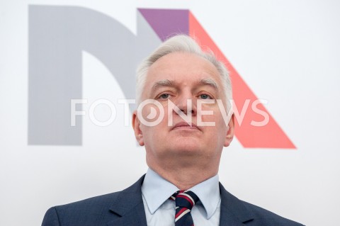  03.01.2019 WARSZAWA<br />BRIEFING W MINISTERSTWIE NAUKI I SZKOLNICTWA WYZSZEGO NA TEMAT DOFINANSOWANIA DZIESIECIU OSRODKOW AKADEMICKICH LACZNA KWOTA 295 MILIONOW ZLOTYCH W RAMACH KONKURSU ZINTEGROWANE PROGRAMY UCZELNI <br />N/Z JAROSLAW GOWIN<br /> 