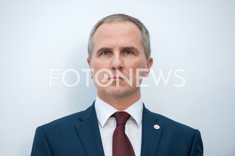  03.01.2019 WARSZAWA<br />BRIEFING W MINISTERSTWIE NAUKI I SZKOLNICTWA WYZSZEGO NA TEMAT DOFINANSOWANIA DZIESIECIU OSRODKOW AKADEMICKICH LACZNA KWOTA 295 MILIONOW ZLOTYCH W RAMACH KONKURSU ZINTEGROWANE PROGRAMY UCZELNI <br />N/Z TOMASZ CIESLAK<br /> 