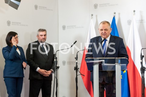  07.01.2019 WARSZAWA<br />KONFERENCJA W MINISTERSTWIE ROLNICTWA I ROZWOJU WSI<br />N/Z JAN KRZYSZTOF ARDANOWSKI RYSZARD ZARUDZKI MARIA FAJGER<br /> 