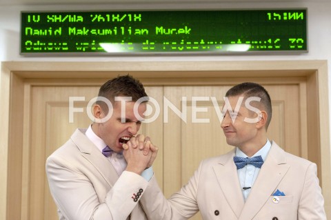  08.01.2019 WARSZAWA<br />ROZPRAWA PRZED WARSZAWSKIM SADEM ADMINISTRACYJNYM O UZNANIE MALZENSTWA JAKUBA KWIECINSKIEGO I DAWIDA MYCKA<br />N/Z JAKUB KWIECINSKI DAWID MYCEK<br /> 