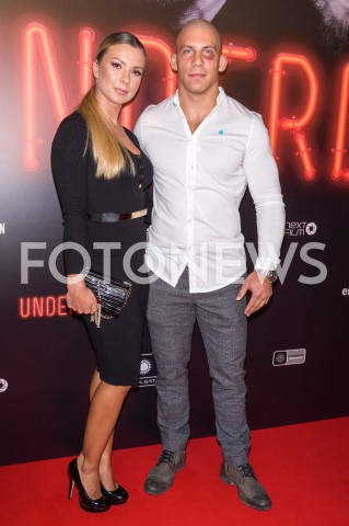  08.01.2019 WARSZAWA<br />
PREMIERA FILMU UNDERDOG<br />
N/Z KAROLINA JANIKOWSKA DAMIAN JANIKOWSKI<br />
 