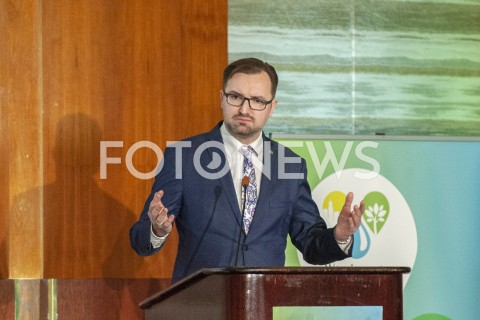  09.01.2019 WARSZAWA<br />KONFERENCJA OPRACOWANIE PLANOW ADAPTACJI DO ZMIAN KLIMATU W MIASTACH POWYZEJ 100 TYSIECY MIESZKANCOW<br />N/Z SLAWOMIR MAZUREK<br /> 