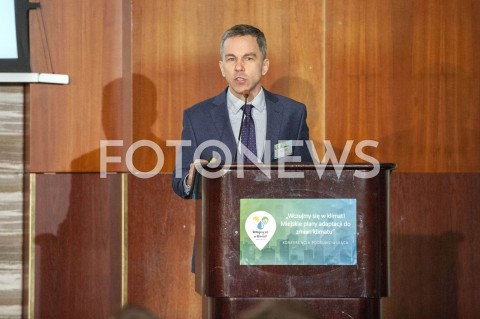  09.01.2019 WARSZAWA<br />KONFERENCJA OPRACOWANIE PLANOW ADAPTACJI DO ZMIAN KLIMATU W MIASTACH POWYZEJ 100 TYSIECY MIESZKANCOW<br />N/Z SZYMON TUMIELEWICZ<br /> 