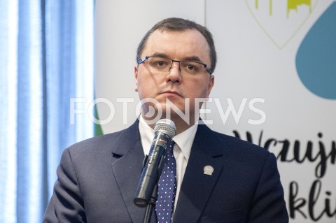  09.01.2019 WARSZAWA<br />KONFERENCJA OPRACOWANIE PLANOW ADAPTACJI DO ZMIAN KLIMATU W MIASTACH POWYZEJ 100 TYSIECY MIESZKANCOW<br />N/Z PAWEL SALEK<br /> 