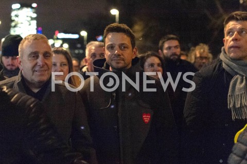  14.01.2019 WARSZAWA<br />MARSZ MILCZENIA STOP NIENAWISCI PAMIECI JACKA ADAMOWICZA<br />N/Z RAFAL TRZASKOWSKI GRZEGORZ SCHETYNA RYSZARD PETRU<br /> 