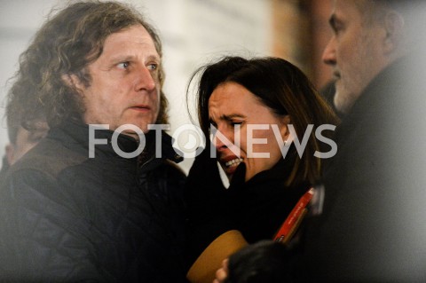  14.01.2019 GDANSK<br />POZEGNANIE PREZYDENTA GDANSKA PAWLA ADAMOWICZA PRZEZ GDANSZCZAN<br />N/Z RZECZNICZKA PREZYDENTA MAGDALENA SKORUPKO KACZMAREK WRAZ Z PREZYDENTEM SOPOTU JACEK KARNOWSKI ORAZ PREZYDENT GDYNI WOJCIECH SZCZUREK<br /> 