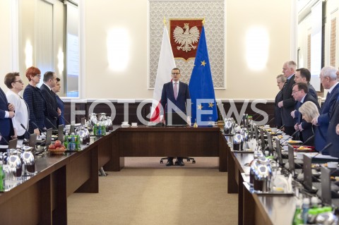  15.01.2019 WARSZAWA<br />POSIEDZENIE RADY MINISTROW<br />POSIEDZENIE RZADU<br />N/Z PREMIER MATEUSZ MORAWIECKI BEATA SZYDLO PIOTR GLINSKI JAROSLAW GOWIN ZBIGNIEW ZIOBRO ELZBIETA RAFALSKA MINUTA CISZY UPAMIETNIAJACA PAWLA ADAMOWICZA<br /> 