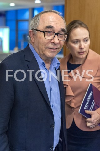  17.01.2019 WARSZAWA<br />DEBATA FUNDACJI BATOREGO POLSKA W UNII PASAZER NA GAPE CZY WSPOLPRACOWNIK<br />N/Z ALEKSANDER SMOLAR<br /> 