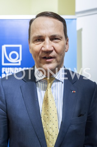  17.01.2019 WARSZAWA<br />DEBATA FUNDACJI BATOREGO POLSKA W UNII PASAZER NA GAPE CZY WSPOLPRACOWNIK<br />N/Z RADEK RADOSLAW SIKORSKI<br /> 