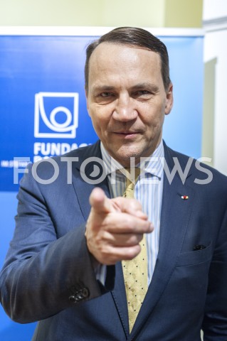  17.01.2019 WARSZAWA<br />DEBATA FUNDACJI BATOREGO POLSKA W UNII PASAZER NA GAPE CZY WSPOLPRACOWNIK<br />N/Z RADEK RADOSLAW SIKORSKI<br /> 