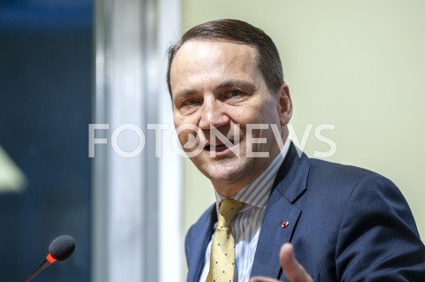  17.01.2019 WARSZAWA<br />DEBATA FUNDACJI BATOREGO POLSKA W UNII PASAZER NA GAPE CZY WSPOLPRACOWNIK<br />N/Z RADEK RADOSLAW SIKORSKI<br /> 