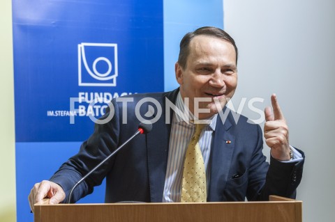  17.01.2019 WARSZAWA<br />DEBATA FUNDACJI BATOREGO POLSKA W UNII PASAZER NA GAPE CZY WSPOLPRACOWNIK<br />N/Z RADEK RADOSLAW SIKORSKI<br /> 
