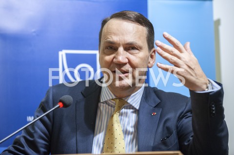  17.01.2019 WARSZAWA<br />DEBATA FUNDACJI BATOREGO POLSKA W UNII PASAZER NA GAPE CZY WSPOLPRACOWNIK<br />N/Z RADEK RADOSLAW SIKORSKI<br /> 