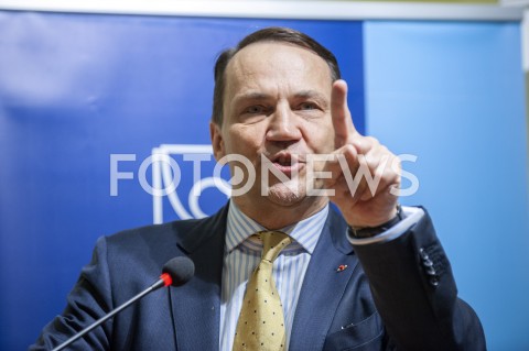  17.01.2019 WARSZAWA<br />DEBATA FUNDACJI BATOREGO POLSKA W UNII PASAZER NA GAPE CZY WSPOLPRACOWNIK<br />N/Z RADEK RADOSLAW SIKORSKI<br /> 