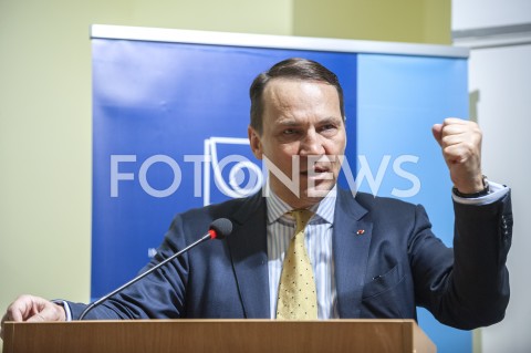  17.01.2019 WARSZAWA<br />DEBATA FUNDACJI BATOREGO POLSKA W UNII PASAZER NA GAPE CZY WSPOLPRACOWNIK<br />N/Z RADEK RADOSLAW SIKORSKI<br /> 