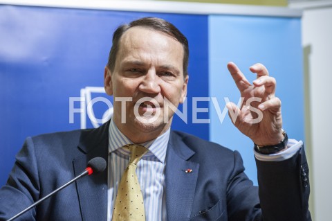  17.01.2019 WARSZAWA<br />DEBATA FUNDACJI BATOREGO POLSKA W UNII PASAZER NA GAPE CZY WSPOLPRACOWNIK<br />N/Z RADEK RADOSLAW SIKORSKI<br /> 