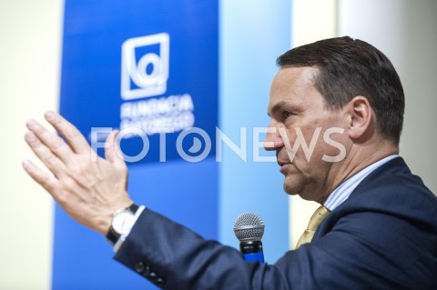  17.01.2019 WARSZAWA<br />DEBATA FUNDACJI BATOREGO POLSKA W UNII PASAZER NA GAPE CZY WSPOLPRACOWNIK<br />N/Z RADEK RADOSLAW SIKORSKI<br /> 