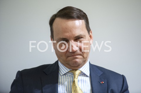  17.01.2019 WARSZAWA<br />DEBATA FUNDACJI BATOREGO POLSKA W UNII PASAZER NA GAPE CZY WSPOLPRACOWNIK<br />N/Z RADEK RADOSLAW SIKORSKI<br /> 