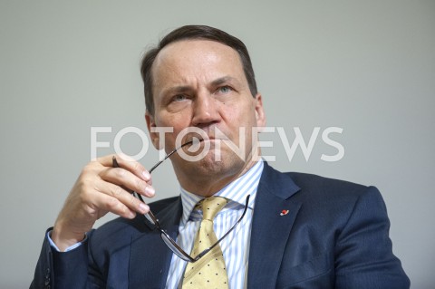  17.01.2019 WARSZAWA<br />DEBATA FUNDACJI BATOREGO POLSKA W UNII PASAZER NA GAPE CZY WSPOLPRACOWNIK<br />N/Z RADEK RADOSLAW SIKORSKI<br /> 