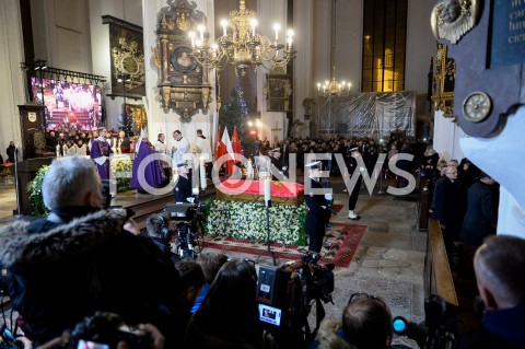  18.01.2019 GDANSK<br />MSZA SWIETA W INTENCJI ZMARLEGO PREZYDENTA PAWLA ADAMOWICZA W BAZYLICE MARIACKIEJ W GDANSKU<br />N/Z TRUMNA Z CIALEM PREZYDENTA PAWLA ADAMOWICZA W BAZYLICE MARIACKIEJ<br /> 