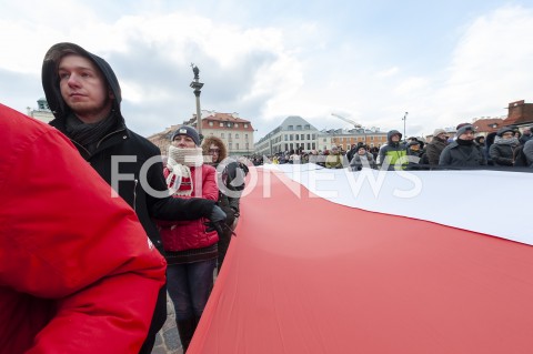  19.01.2019 WARSZAWA<br />TRANSMISJA POGRZEBU PAWLA ADAMOWICZA<br />N/Z FLAGA<br /> 