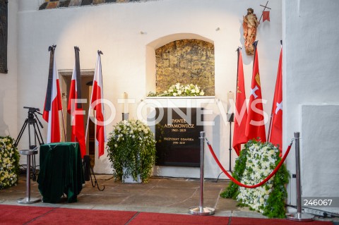  19.01.2019 GDANSK<br />CEREMONIA POGRZEBOWA ZAMORDOWANEGO PREZYDENTA GDANSKA PAWLA ADAMOWICZA W BAZYLICE MARIACKIEJ W GDANSKU<br />N/Z WNEKA W BAZYLICE GDZIE ZOSTANIE UMIESZCZONA URNA Z PROCHAMI PREZYDENTA<br /> 
