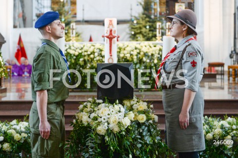  19.01.2019 GDANSK<br />CEREMONIA POGRZEBOWA ZAMORDOWANEGO PREZYDENTA GDANSKA PAWLA ADAMOWICZA W BAZYLICE MARIACKIEJ W GDANSKU<br />N/Z HARCERZE<br /> 