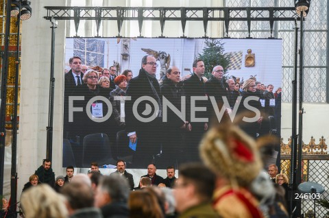  19.01.2019 GDANSK<br />CEREMONIA POGRZEBOWA ZAMORDOWANEGO PREZYDENTA GDANSKA PAWLA ADAMOWICZA W BAZYLICE MARIACKIEJ W GDANSKU<br />N/Z ZNANE OSOBY NA TELEBIMIE<br /> 