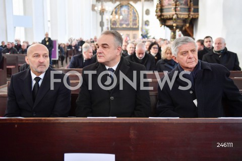  19.01.2019 GDANSK<br />CEREMONIA POGRZEBOWA ZAMORDOWANEGO PREZYDENTA GDANSKA PAWLA ADAMOWICZA W BAZYLICE MARIACKIEJ W GDANSKU<br />N/Z KAZIMIERZ MARCINKIEWICZ WALDEMAR PAWLAK MAREK BELKA<br /> 