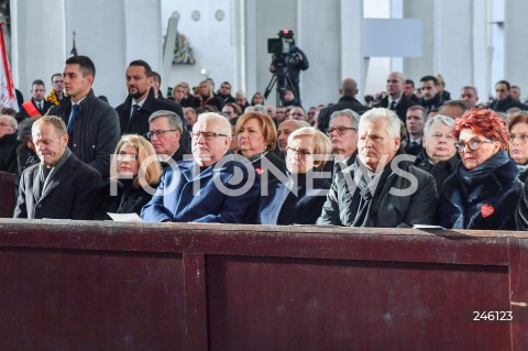  19.01.2019 GDANSK<br />CEREMONIA POGRZEBOWA ZAMORDOWANEGO PREZYDENTA GDANSKA PAWLA ADAMOWICZA W BAZYLICE MARIACKIEJ W GDANSKU<br />N/Z DONALD TUSK MALGORZATA TUSK JAROSLAW WALESA DANUTA WALESA ALEKSANDER KWASNIEWSKI JOLANTA KWASNIEWSKA ANNA KOMOROWSKA BRONISLAW KOMOROWSKI<br /> 
