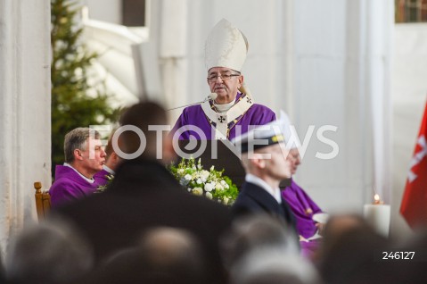  19.01.2019 GDANSK<br />CEREMONIA POGRZEBOWA ZAMORDOWANEGO PREZYDENTA GDANSKA PAWLA ADAMOWICZA W BAZYLICE MARIACKIEJ W GDANSKU<br />N/Z ABP ARCYBISKUP LESZEK SLAWOJ GLODZ <br /> 