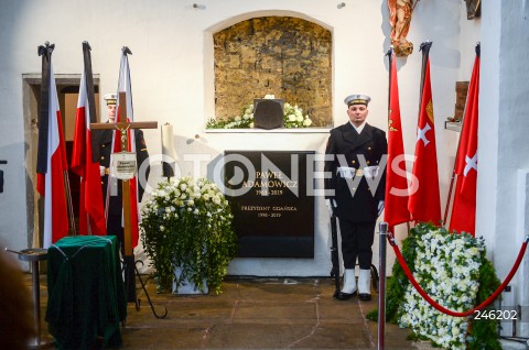  19.01.2019 GDANSK<br />CEREMONIA POGRZEBOWA ZAMORDOWANEGO PREZYDENTA GDANSKA PAWLA ADAMOWICZA W BAZYLICE MARIACKIEJ W GDANSKU<br />N/Z URNA KAPLICA MIEJSCE GDZIE ZOSTALA ZLOZONA URNA Z PROCHAMI PREZYDENTA PAWLA ADAMOWICZA NAGROBEK GROBOWIEC GROB<br /> 