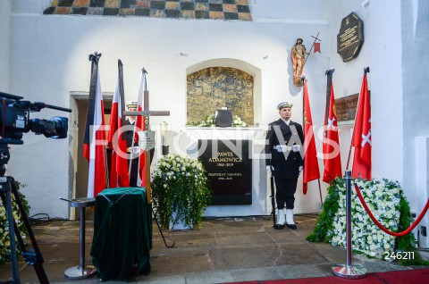  19.01.2019 GDANSK<br />CEREMONIA POGRZEBOWA ZAMORDOWANEGO PREZYDENTA GDANSKA PAWLA ADAMOWICZA W BAZYLICE MARIACKIEJ W GDANSKU<br />N/Z KRZYZ URNA KAPLICA MIEJSCE GDZIE ZOSTALA ZLOZONA URNA Z PROCHAMI PREZYDENTA PAWLA ADAMOWICZA NAGROBEK GROBOWIEC GROB<br /> 