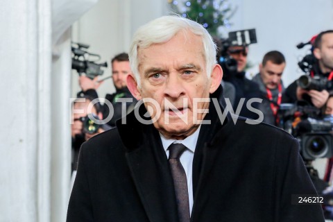  19.01.2019 GDANSK<br />CEREMONIA POGRZEBOWA ZAMORDOWANEGO PREZYDENTA GDANSKA PAWLA ADAMOWICZA W BAZYLICE MARIACKIEJ W GDANSKU<br />N/Z JERZY BUZEK<br /> 