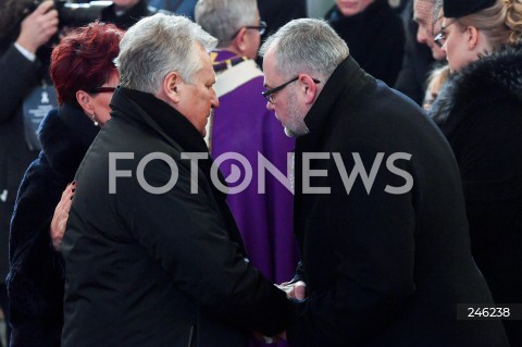  19.01.2019 GDANSK<br />CEREMONIA POGRZEBOWA ZAMORDOWANEGO PREZYDENTA GDANSKA PAWLA ADAMOWICZA W BAZYLICE MARIACKIEJ W GDANSKU<br />N/Z PIOTR ADAMOWICZ BRAT PREZYDENTA PAWLA ADAMOWICZA ALEKSANDER KWASNIEWSKI SKLADA KONDOLENCJE<br /> 