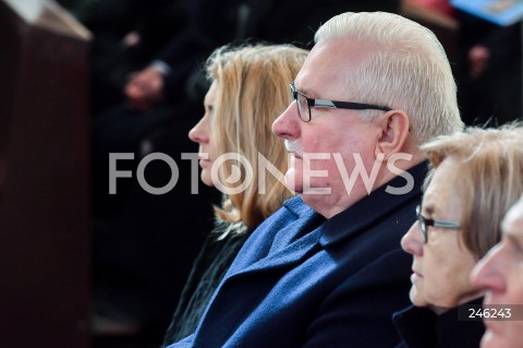  19.01.2019 GDANSK<br />CEREMONIA POGRZEBOWA ZAMORDOWANEGO PREZYDENTA GDANSKA PAWLA ADAMOWICZA W BAZYLICE MARIACKIEJ W GDANSKU<br />N/Z LECH WALESA DANUTA WALESA<br /> 