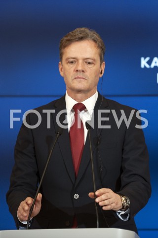  22.01.2019 WARSZAWA<br />SPOTKANIE PREMIERA MATEUSZA MORAWIECKIEGO Z MARKUSEM SCHAFEREM Z MERCEDES BENZ<br />OGLOSZENIE DECYZJI WS. ROZPOCZECIA PRODUKCJI BATERII ELEKTRYCZNYCH PRZEZ MERCEDES-BENZ CARS W FABRYCE W JAWORZE NA DOLNYM SLASKU<br />N/Z MARKUS SCHAFER<br /> 