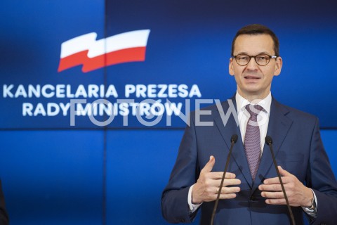  22.01.2019 WARSZAWA<br />SPOTKANIE PREMIERA MATEUSZA MORAWIECKIEGO Z MARKUSEM SCHAFEREM Z MERCEDES BENZ<br />OGLOSZENIE DECYZJI WS. ROZPOCZECIA PRODUKCJI BATERII ELEKTRYCZNYCH PRZEZ MERCEDES-BENZ CARS W FABRYCE W JAWORZE NA DOLNYM SLASKU<br />N/Z PREMIER MATEUSZ MORAWIECKI <br /> 