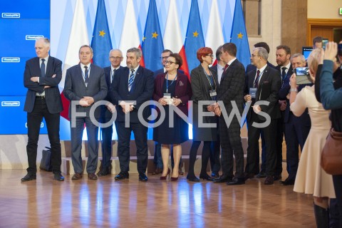  22.01.2019 WARSZAWA<br />#TWEETUP W KANCELARII PREZESA RADY MINISTROW<br />N/Z JAROSLAW GOWIN HENRYK KOWALCZYK KRZYSZTOF TCHORZEWSKI JAN KRZYSZTOF ARDANOWSKI ANNA ZALEWSKA ELZBIETA RAFALSKA MAREK ZAGORSKI LUKASZ SZUMOWSKI JERZY KWIECINSKI<br /> 