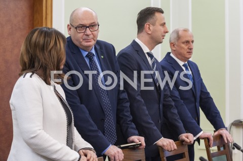  25.01.2019 WARSZAWA SEJM<br />SPOTKANIE PREMIERA Z PRZEDSTAWICIELAMI UGRUPOWAN OPOZYCYJNYCH<br />N/Z WLADYSLAW KOSINIAK KAMYSZ SLAWOMIR NEUMANN PIOTR ZGORZELSKI<br /> 