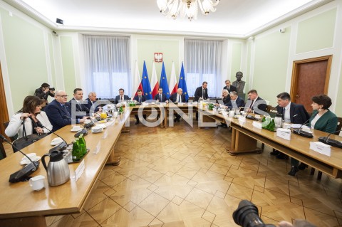  25.01.2019 WARSZAWA SEJM<br />SPOTKANIE PREMIERA Z PRZEDSTAWICIELAMI UGRUPOWAN OPOZYCYJNYCH<br />N/Z PREMIER MATEUSZ MORAWIECKI RYSZARD TERLECKI MICHAL DWORCZYK MONIKA ROSA PAWEL PUDLOWSKI ZBIGNIEW ZIOBRO WLADYSLAW KOSINIAK KAMYSZ SLAWOMIR NEUMANN PIOTR ZGORZELSKI<br /> 