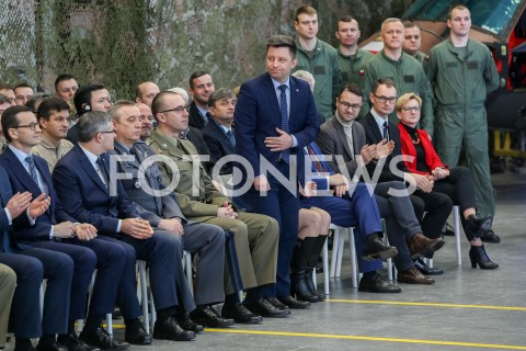  25.01.2019 MIELEC <br />PODPISANIE UMOWY NA ZAKUP CZTERECH NOWYCH SMIGLOWCOW BLACK HAWK DLA POLSKIEJ ARMII WYPRODUKOWANYCH PRZEZ POLSKIE ZAKLADY LOTNICZE W MIELCU <br />N/Z MICHAL DWORCZYK <br /> 