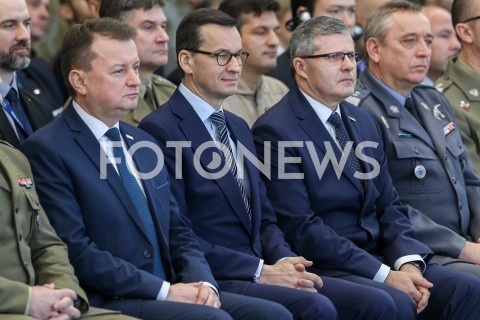  25.01.2019 MIELEC <br />PODPISANIE UMOWY NA ZAKUP CZTERECH NOWYCH SMIGLOWCOW BLACK HAWK DLA POLSKIEJ ARMII WYPRODUKOWANYCH PRZEZ POLSKIE ZAKLADY LOTNICZE W MIELCU <br />N/Z MARIUSZ BLASZCZAK PREMIER MATEUSZ MORAWIECKI JANUSZ ZAKRECKI ( PREZES PZL MIELEC ) <br /> 