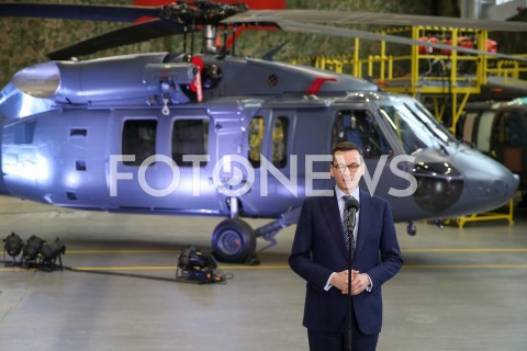  25.01.2019 MIELEC <br />PODPISANIE UMOWY NA ZAKUP CZTERECH NOWYCH SMIGLOWCOW BLACK HAWK DLA POLSKIEJ ARMII WYPRODUKOWANYCH PRZEZ POLSKIE ZAKLADY LOTNICZE W MIELCU <br />N/Z PREMIER MATEUSZ MORAWIECKI <br /> 